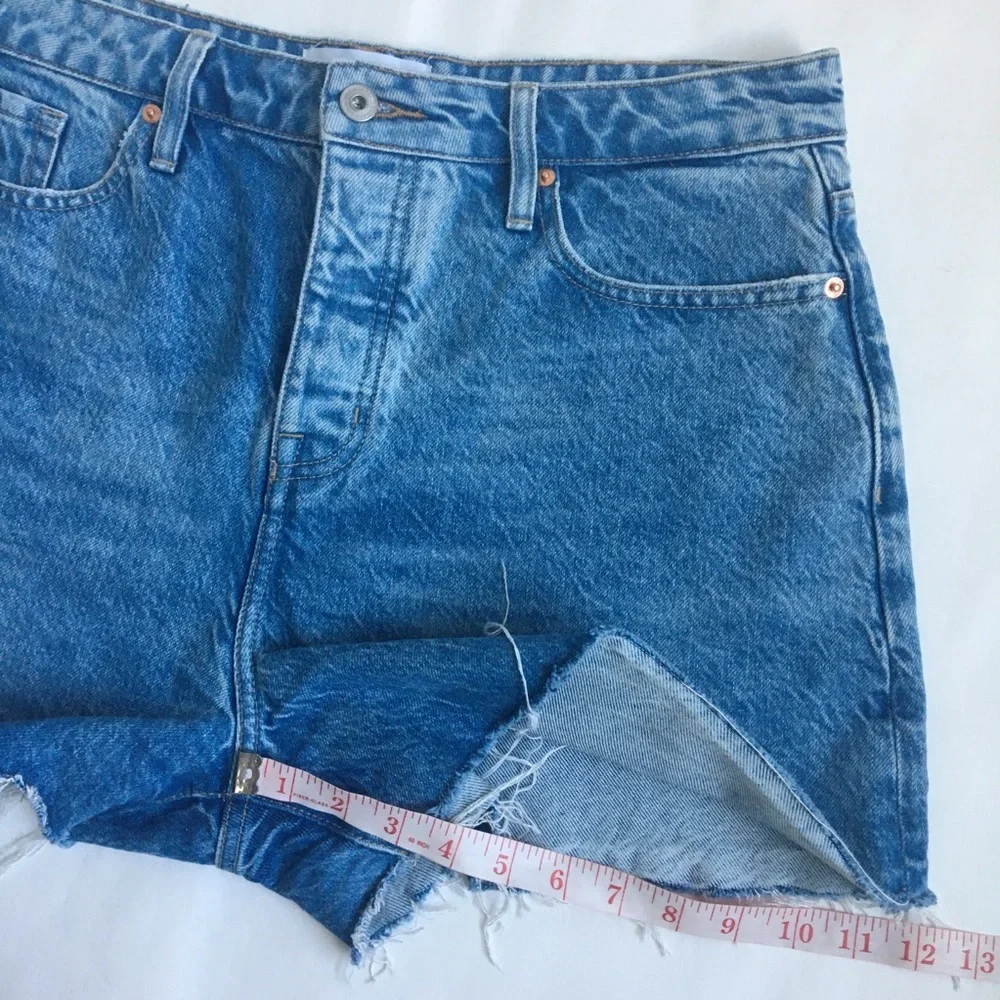 OUTLAND DENIM Annie High Rise Relaxed Former Blue Denim Jean Short Size 31